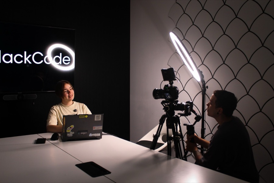 Natáčanie promo videa pre Hackcode